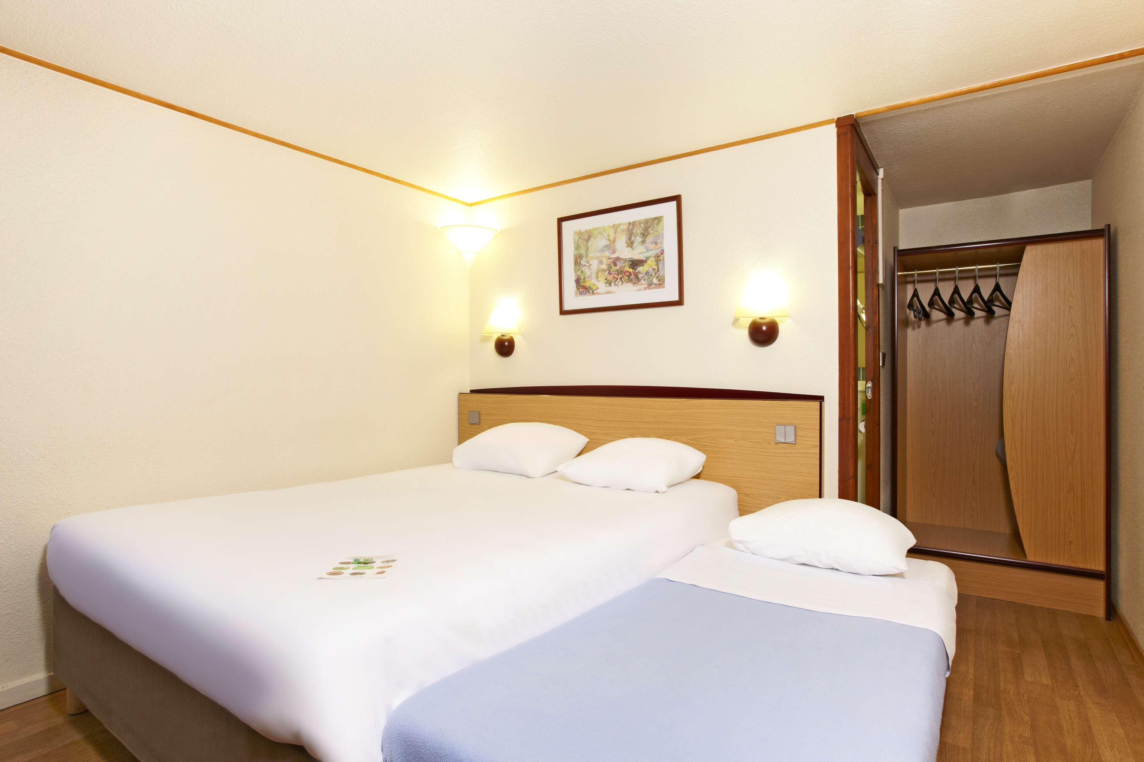 Campanile Rouen Nord - Mont-Saint-Aignan Hotel Exterior foto
