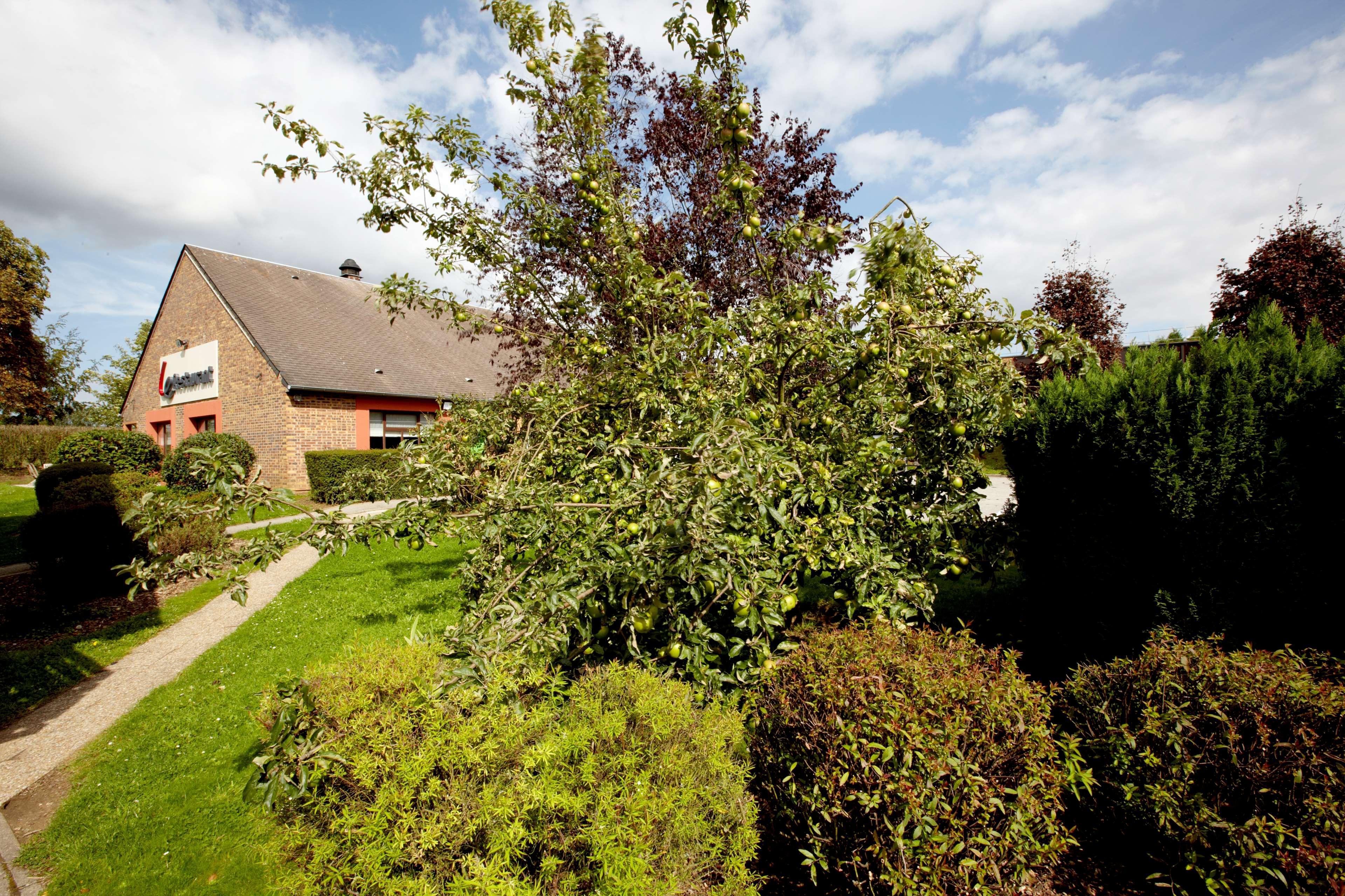 Campanile Rouen Nord - Mont-Saint-Aignan Hotel Exterior foto